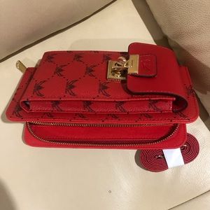 Wendy Keen Double Layer Zip around and Twist Lock wallet/phone compartment.